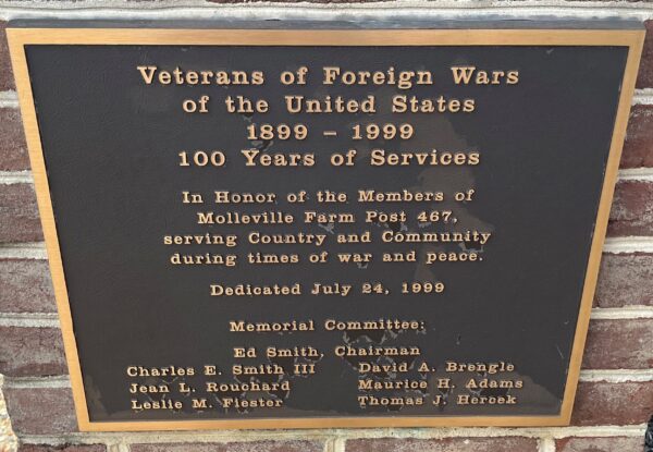 MOLLEVILLE FARM POST 467 WAR MEMORIAL PLAQUE A