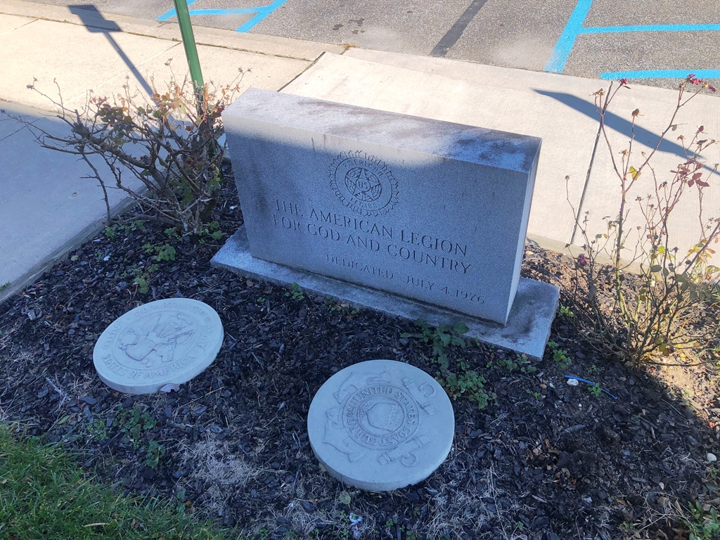 IN TRIBUTE TO VETERANS OF ALL WARS AND CONFLICTS MEMORIAL BACK