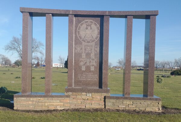 HOMAGE TO THE VETERANS MEMORIAL