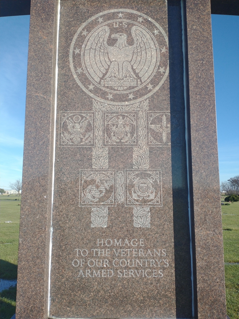 HOMAGE TO THE VETERANS MEMORIAL CENTER STONE FRONT