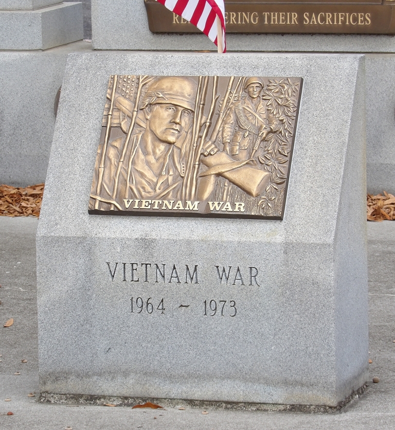 LAMAR COUNTY 20TH CENTURY WAR VETERANS MEMORIAL PLAQUE D