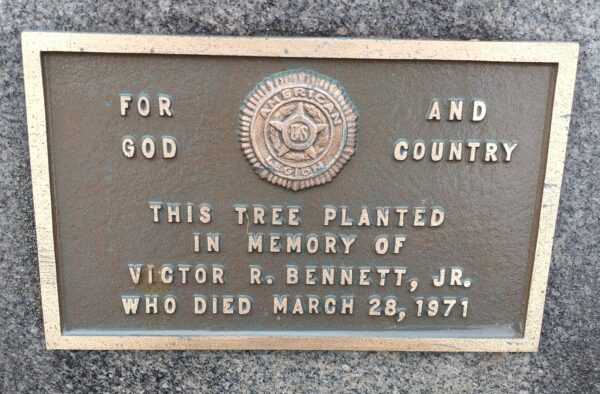 THIS TREE PLANTED VICTOR R. BENNETT, JR. WAR MEMORIAL PLAQUE