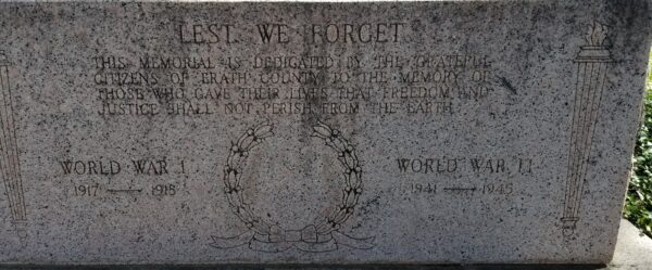 ERATH COUNTY WORLD WARS MEMORIAL CLOSE-UP