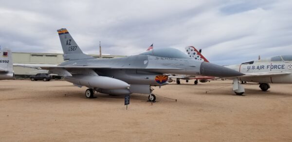 GENERAL DYNAMICS F-16A FIGHTING FALCON FIGHTER MEMORIAL AIRCRAFT