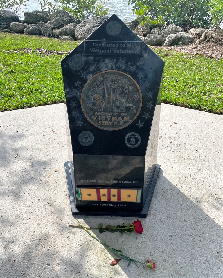 VERO BEACH VIETNAM VETERANS MEMORIAL FRONT
