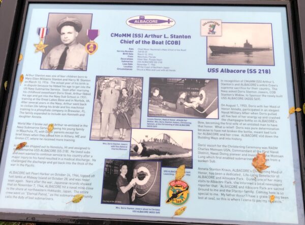 CM0MM (SS) ARTHUR L. STRANTON WAR MEMORIAL PLAQUE