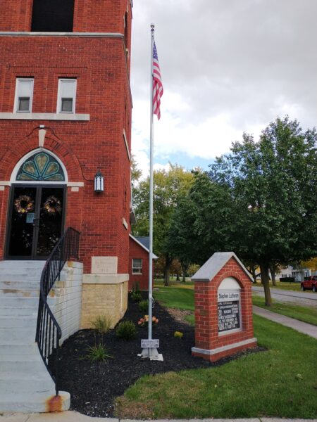 IN HONOR OF ALL WHO HAVE SERVED MEMORIAL FLAGPOL