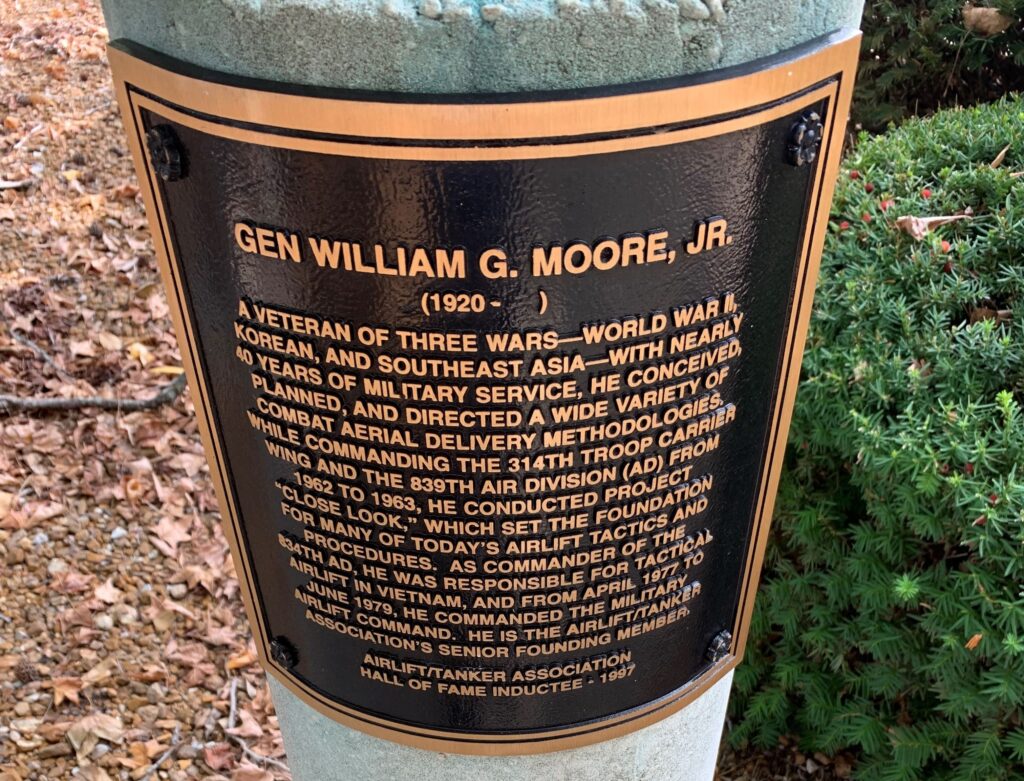 GEN WILLIAM G. MOORE JR. MEMORIAL PLAQUE