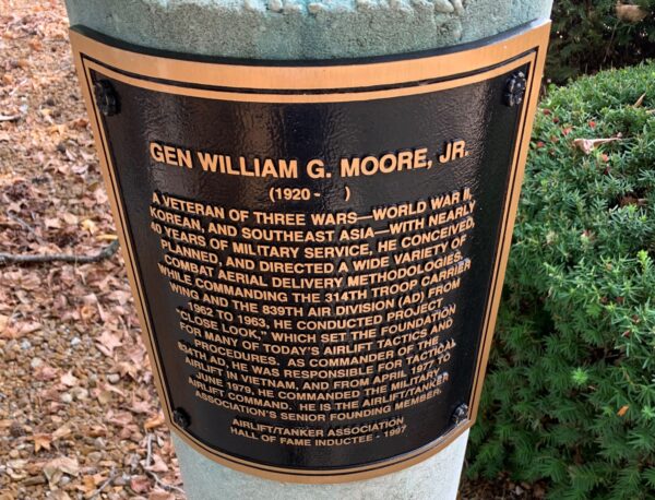 GEN WILLIAM G. MOORE JR. MEMORIAL PLAQUE