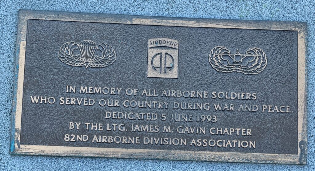 MASSACHUSETTS NATIONAL CEMETERY 82ND AIRBORNE DIVISION ASSOCIATION WAR MEMORIAL PLAQUE