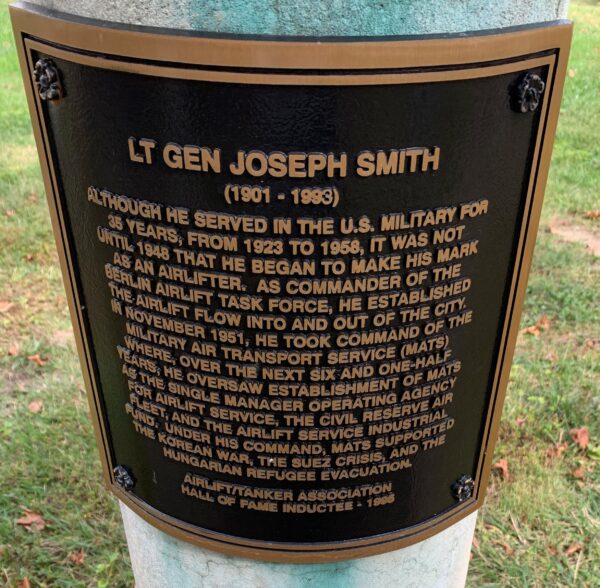 LT GEN JOSEPH SMITH MEMORIAL PLAQUE