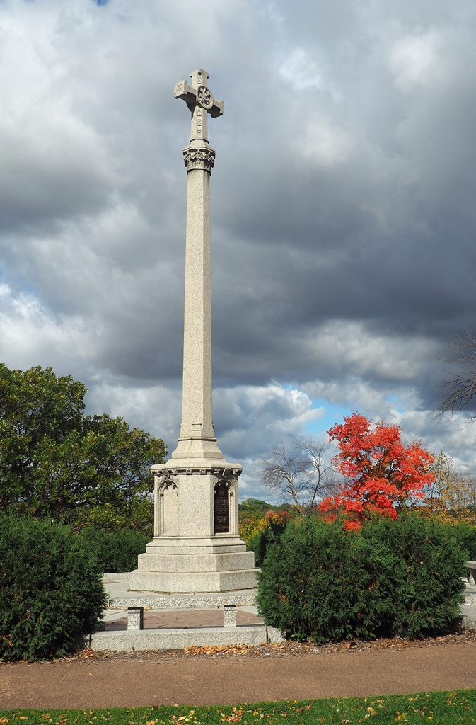 SAINT PAUL AND RAMSEY COUNTY WORLD WAR MEMORIAL
