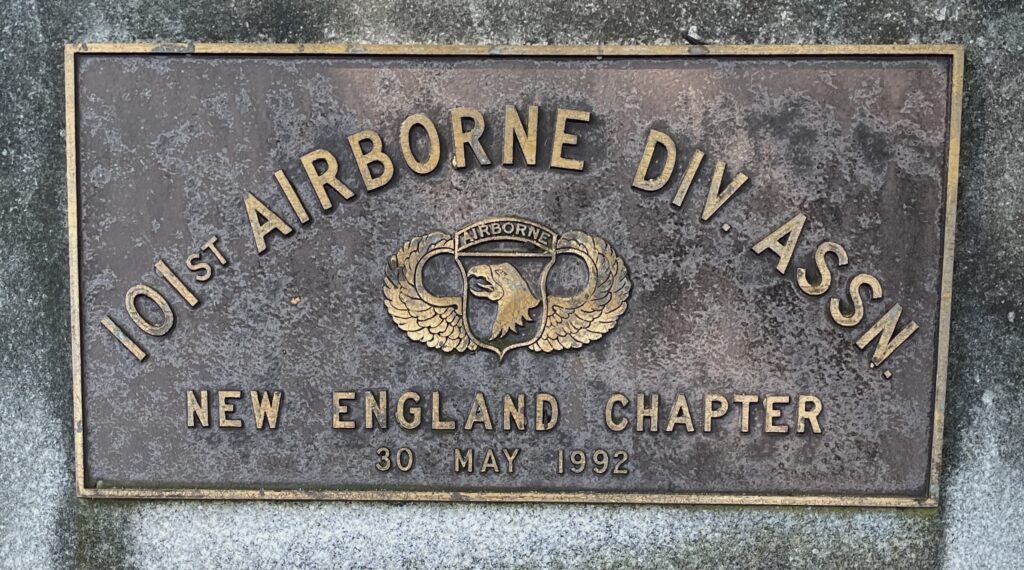 MASSACHUSETTS NATIONAL CEMETERY 101ST AIRBORNE DIV. ASSN. MEMORIAL PLAQUE
