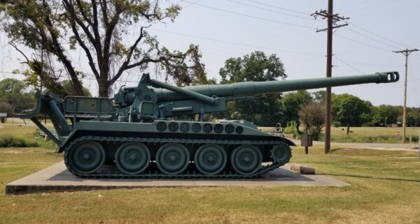HOWITZER M 110-8 8″ SELF PROPELLED MEMORIAL