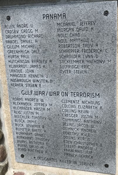 METAMORA HONOR ROLL MEMORIAL PLAQUE T