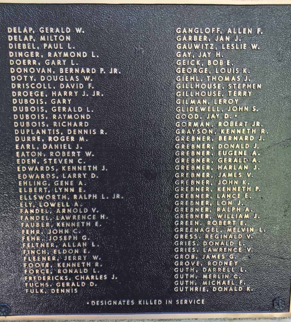 METAMORA HONOR ROLL MEMORIAL PLAQUE N