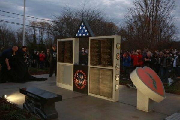 ORANGE HEART MEMORIAL NIGHT TIME