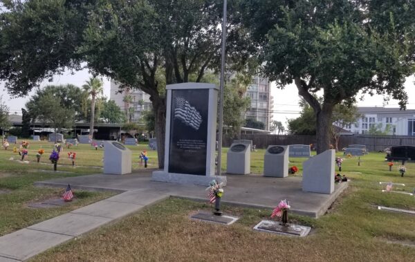 AMERICAN FLAG MEMORIAL