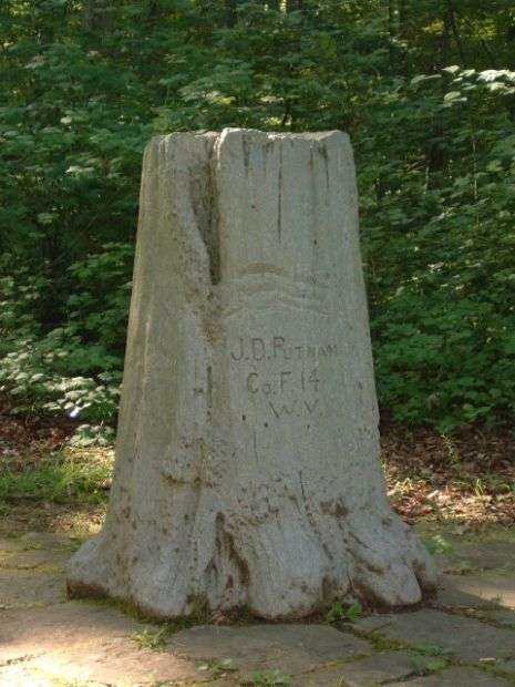 J.D. PUTNAM WAR MEMORIAL FRONT