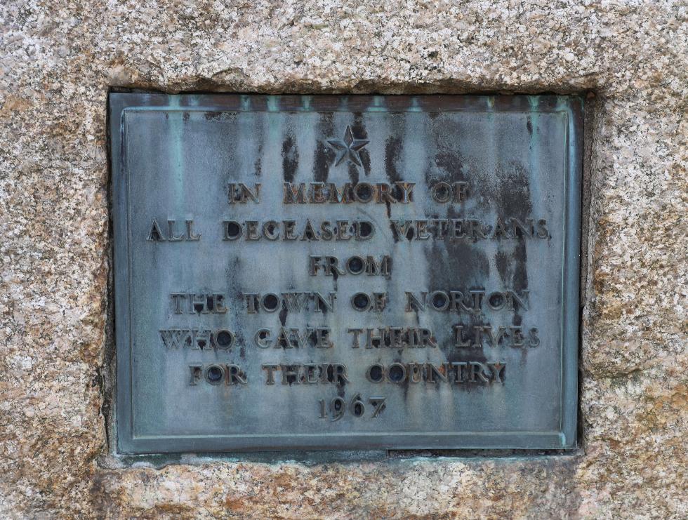 TOWN OF NORTON SUPREME SACRIFICE MEMORIAL PLAQUE
