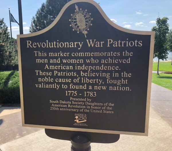 REVOLUTIONARY WAR PATRIOTS WAR MEMORIAL MARKER