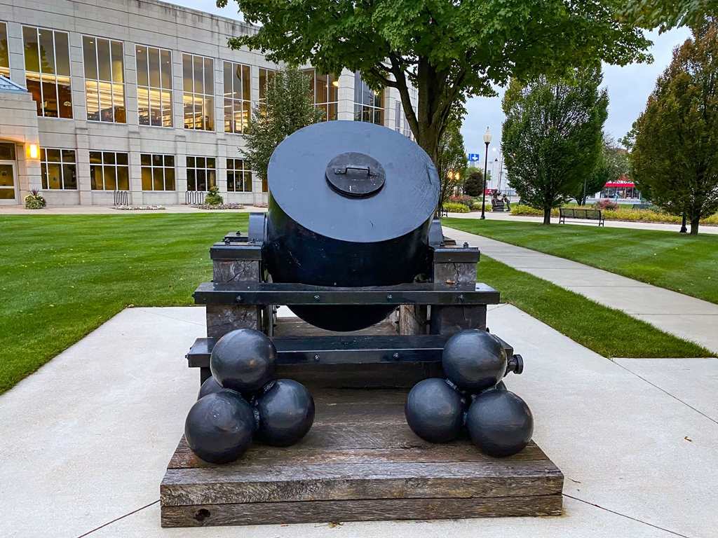 US 13-INCH SEA-COAST MORTAR MEMORIAL