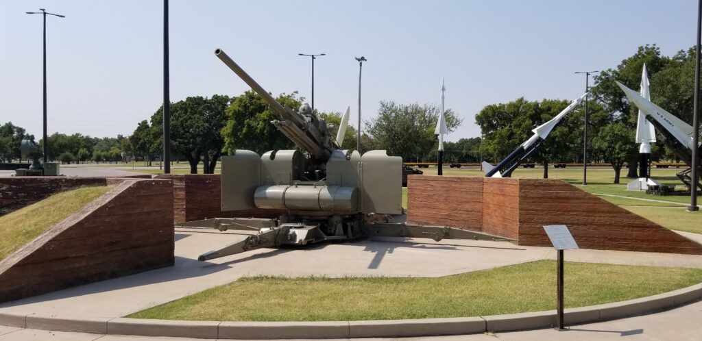 US M2 90MM ANTI AIRCRAFT GUN MEMORIAL