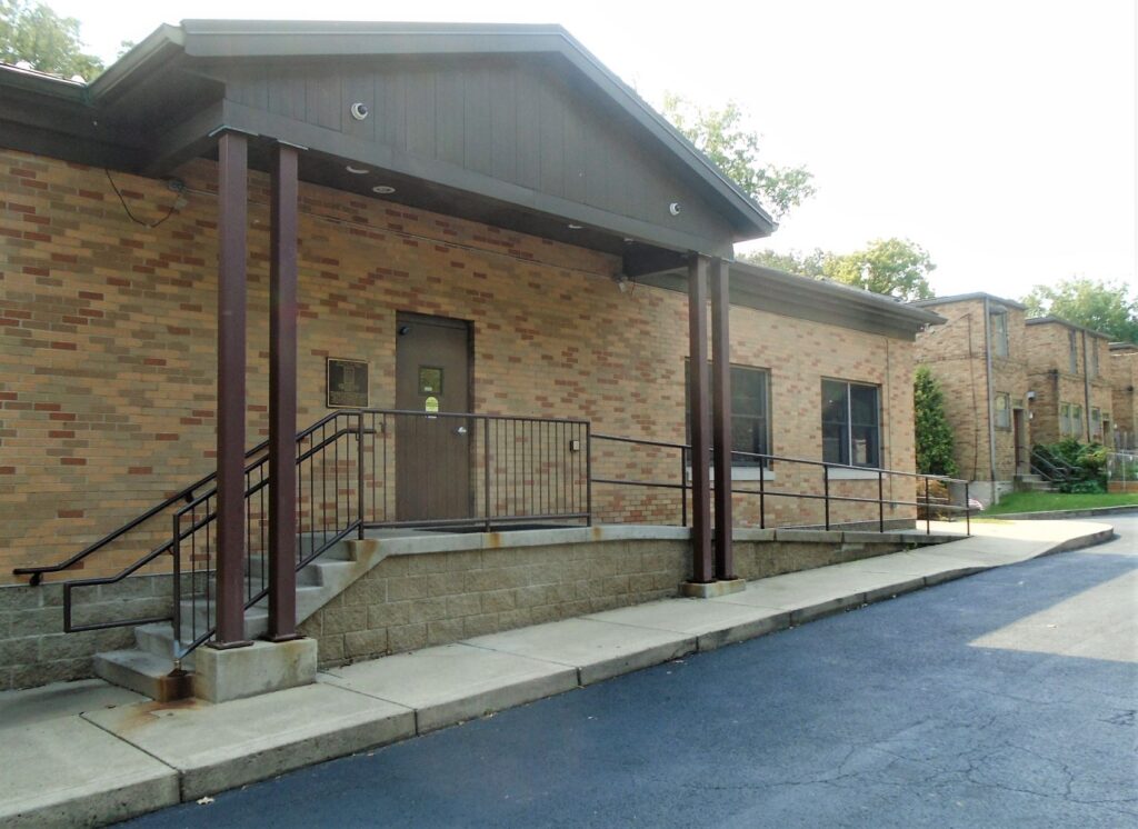 THE SIDNEY W. SINGER VETERANS SERVICE CENTER MEMORIAL
