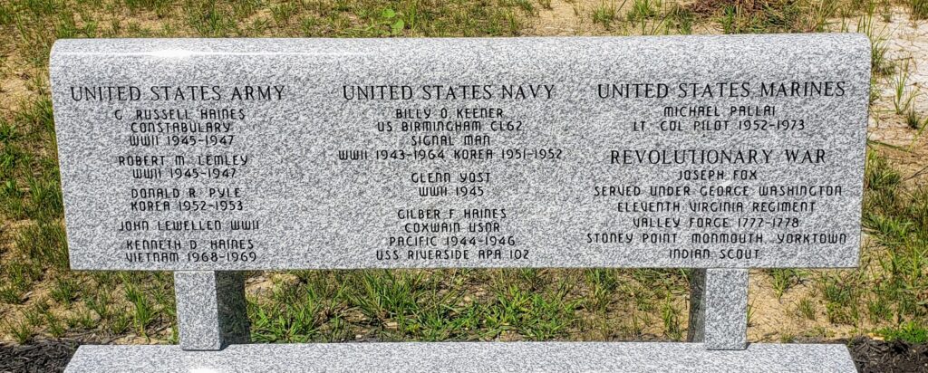 WAR VETERANS MEMORIAL BENCH CLOSE-UP