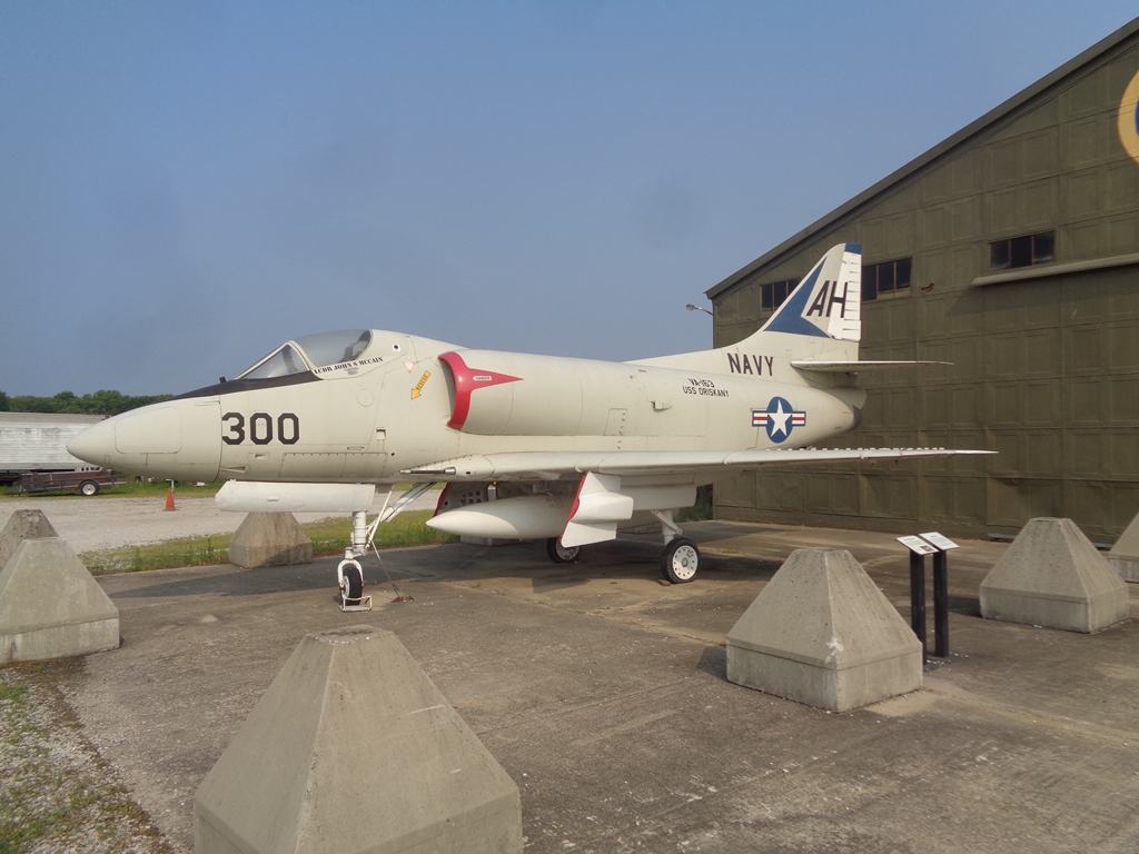 DOUGLAS A4D SKYHAWK MEMORIAL