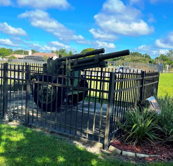 HOWITZER M101 A1 105MM MEMORIAL
