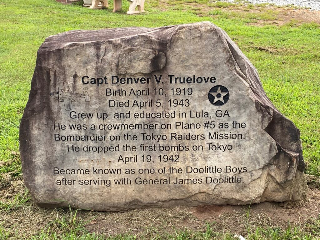 CAPT DENVER V. TRUELOVE WAR MEMORIAL ROCK FRONT