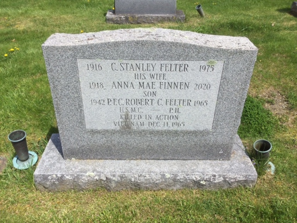 P.F.C. ROBERT C FELTER WAR MEMORIAL CEMETERY STONE