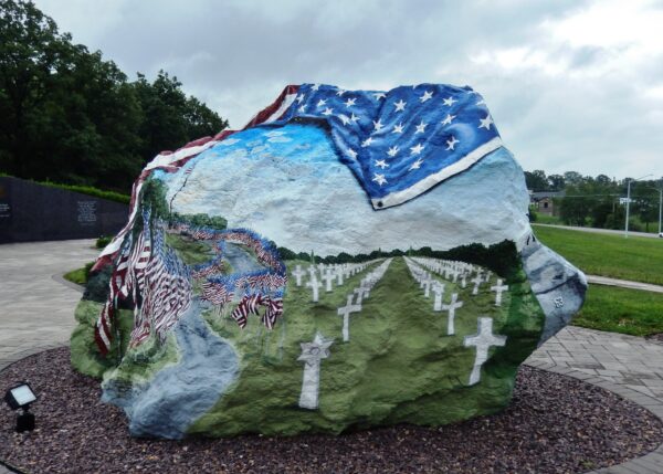 CAPE GIRARDEAU FREEDOM ROCK VETERANS MEMORIAL SIDE D