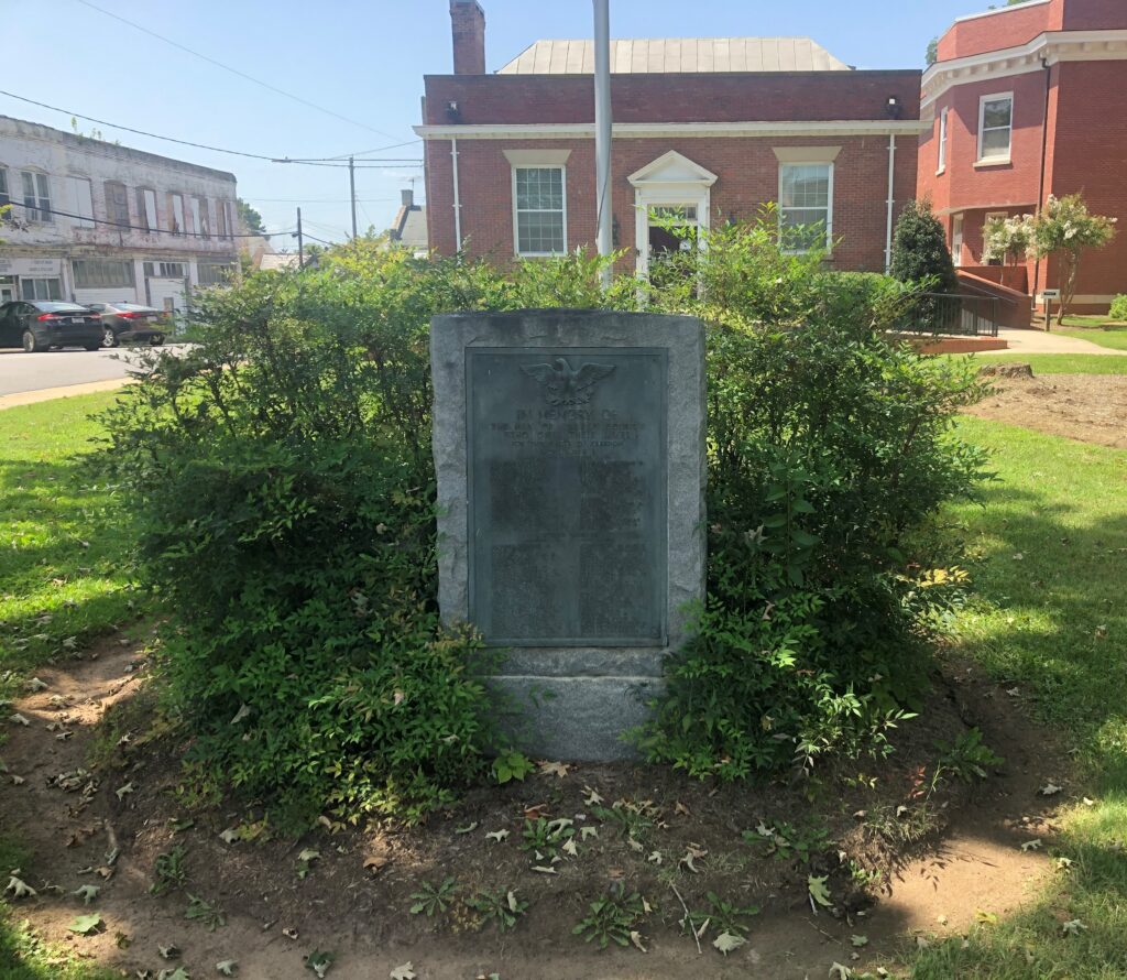 WARREN COUNTY WORLD WARS I AND II MEMORIAL