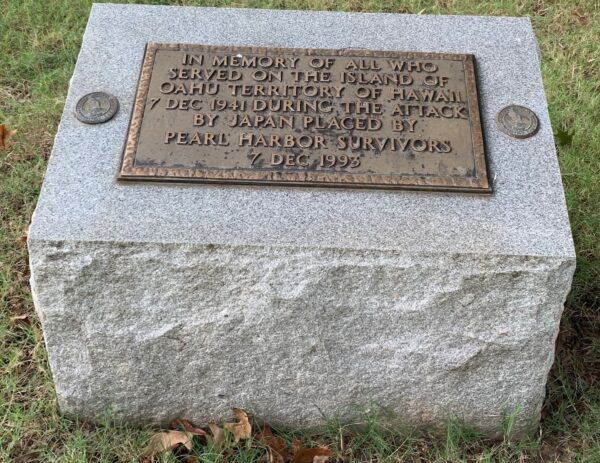 IN MEMORY OF ALL WHO SERVED ON 7 DEC 1941 ATTACK ON PEARL HARBOR MEMORIAL