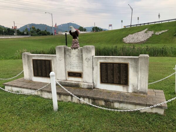 CHARLESTON WORLD WAR II MEMORIAL