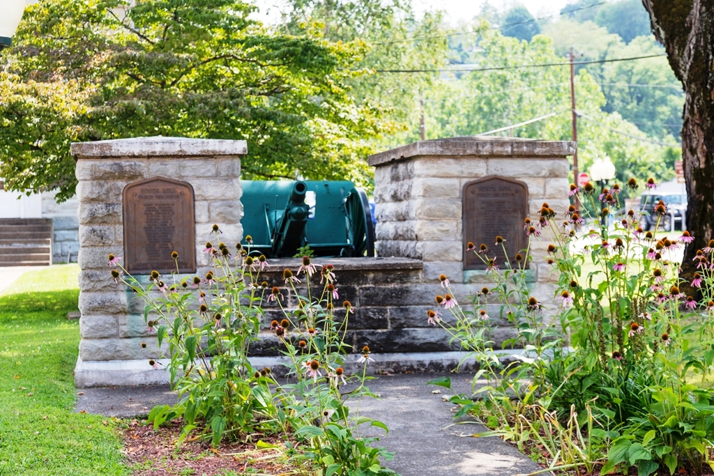 AMERICAN LEGION POST NO. 31 WORLD WAR MEMORIAL