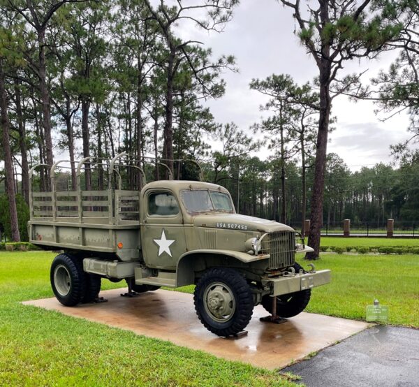 TRUCK 1 1/2TON, 4X4 CARGO MEMORIAL