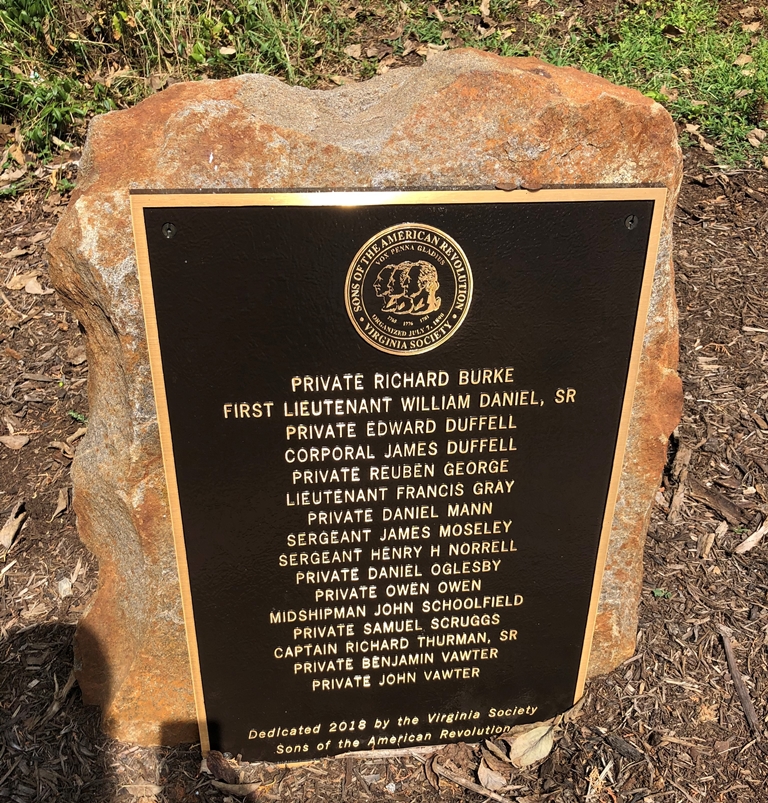 OLD CITY CEMETERY REVOLUTIONARY WAR VETERANS BURIED HERE MEMORIAL PLAQUE