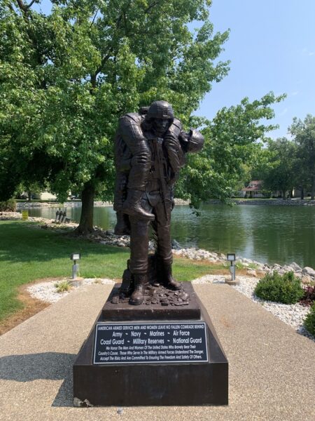 AMERICAN ARMED SERVICE LEAVE NO FALLEN COMRADE BEHIND MEMORIAL