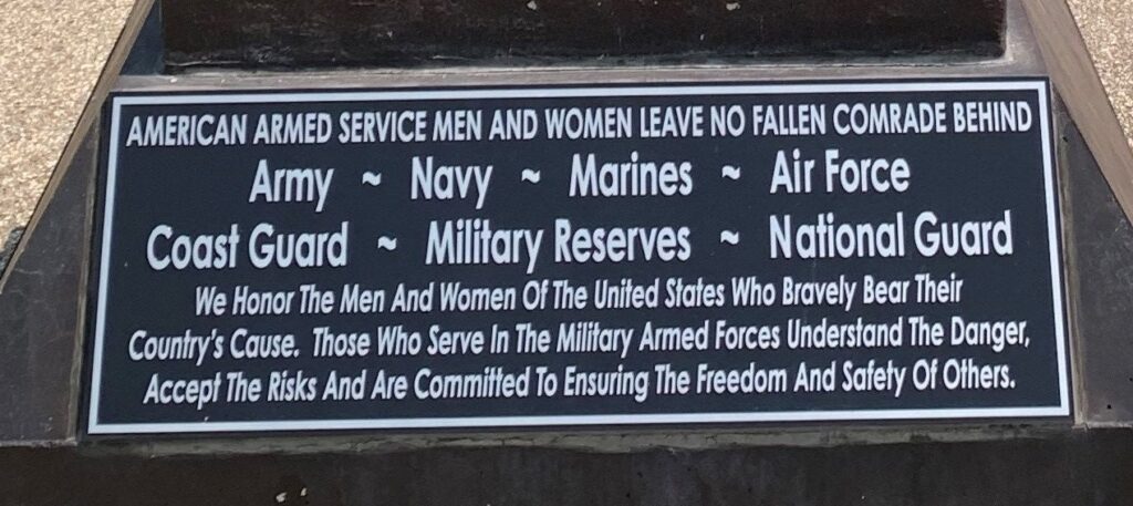 AMERICAN ARMED SERVICE LEAVE NO FALLEN COMRADE BEHIND MEMORIAL  PLAQUE