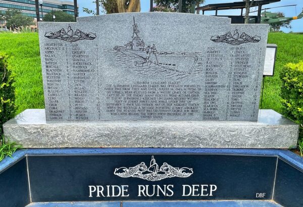 “SUBMARINE LIFEGUARD LEAGUE” WAR MEMORIAL