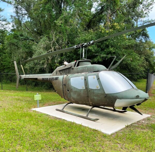 HELICOPTER, LIGHT OBSERVATION, OH-58A “KIOWA” MEMORIAL