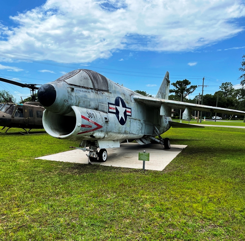 AIRCRAFT, ATTACK, A-7 “CORSAIR II” MEMORIAL