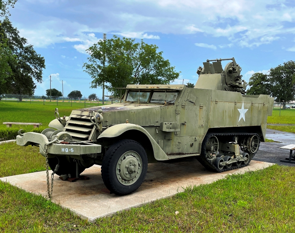 CARRIAGE, MOTOR, MULTIPLE GUN-M16 WAR MEMORIAL