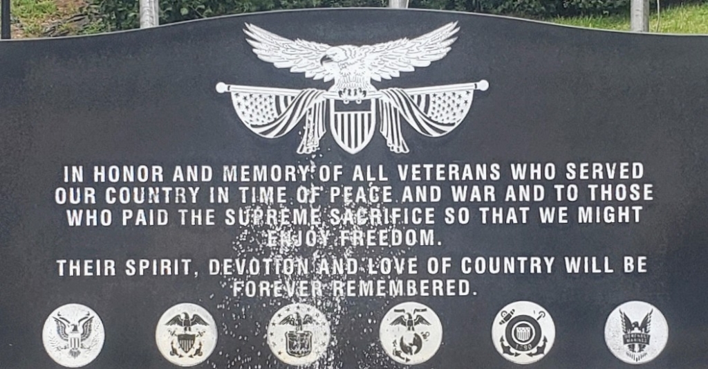 SHINNSTON ALL VETERANS MEMORIAL CLOSE-UP