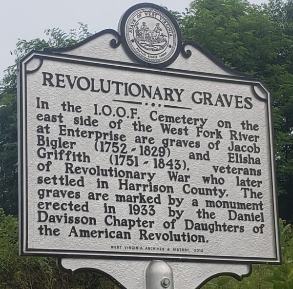 REVOLUTIONARY GRAVES MEMORIAL MARKER