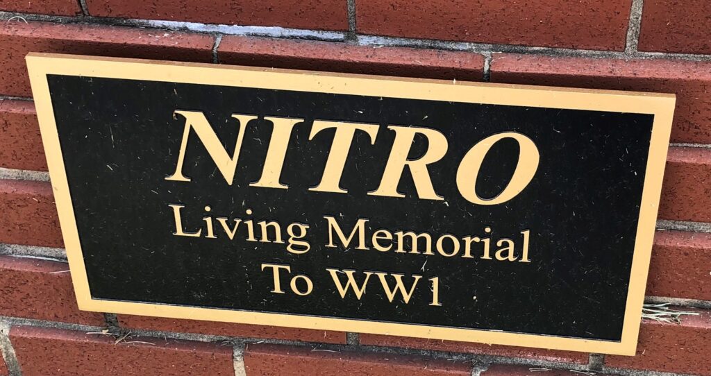 NITRO LIVING MEMORIAL TO WWI PLAQUE