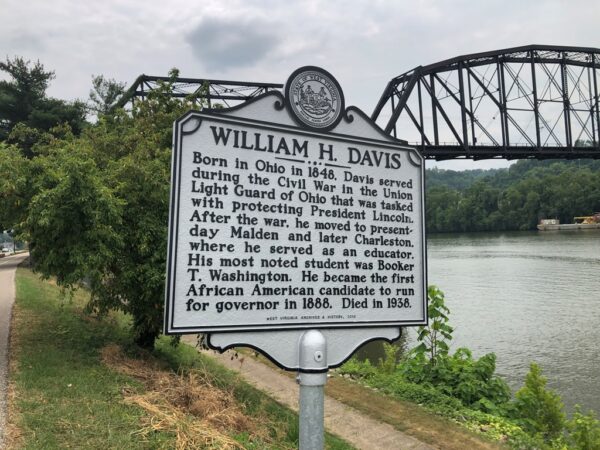 WILLIAM H. DAVIS WAR MEMORIAL MARKER